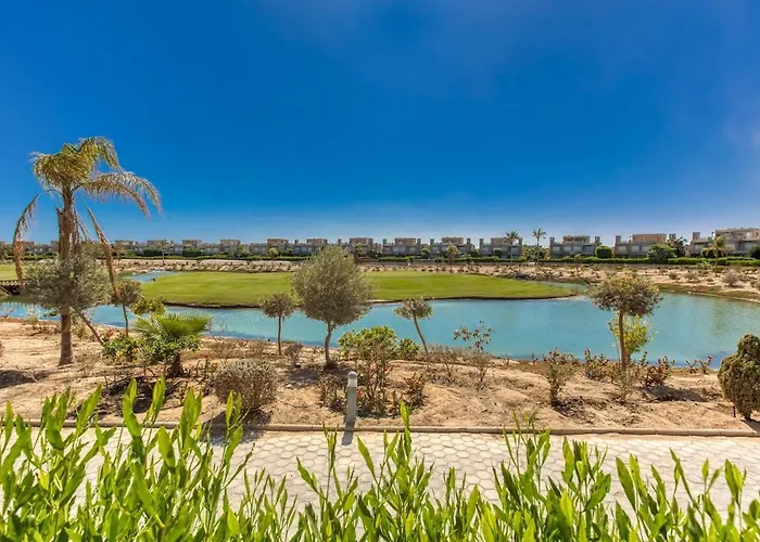 With Pool & Access Ein Bay Ain Sukhna