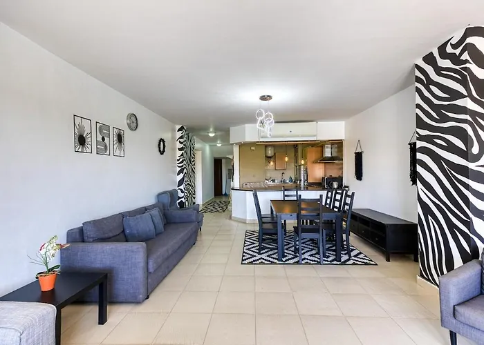 Hébergement de vacances With Pool & Access Ein Bay